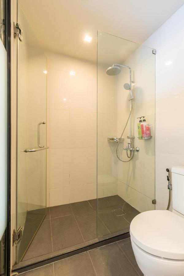 Stylish ,2beds, Free Wi-fi,netflix, Bts Asok, Sukhumvit Apartamento